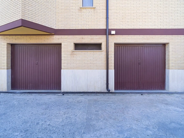 Villa Marcellina two garages