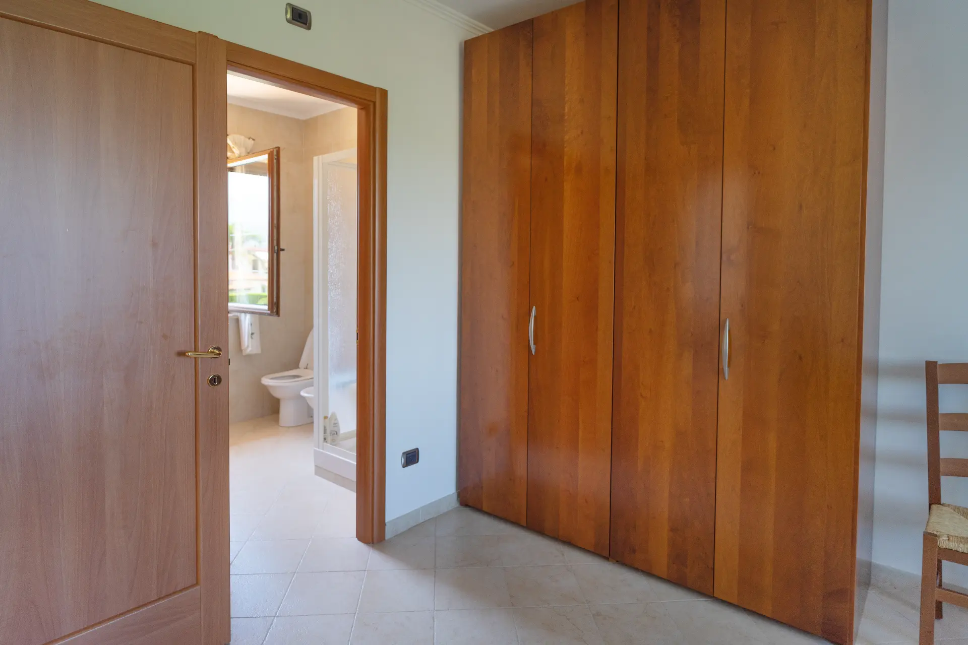 Villa Scalea Calabria Large room closet