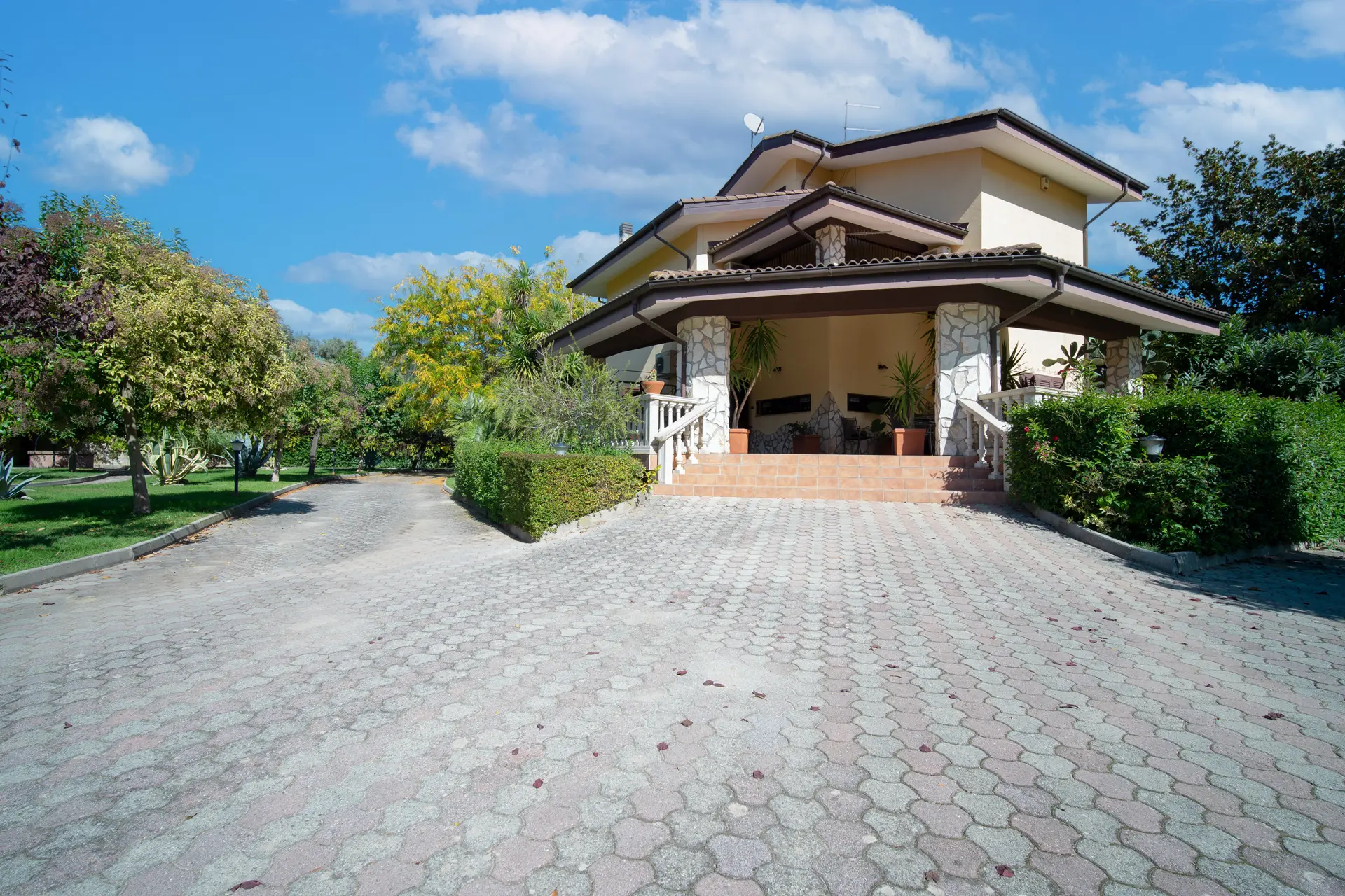 External Structure Villa